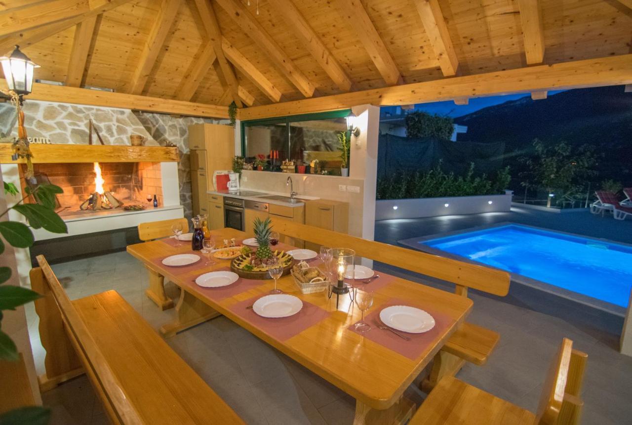 Villa Milena With Heated Pool And Jacuzzi Kostanje Bagian luar foto