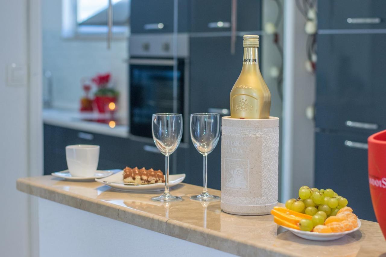 Villa Milena With Heated Pool And Jacuzzi Kostanje Bagian luar foto