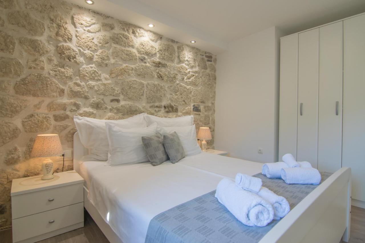 Villa Milena With Heated Pool And Jacuzzi Kostanje Bagian luar foto