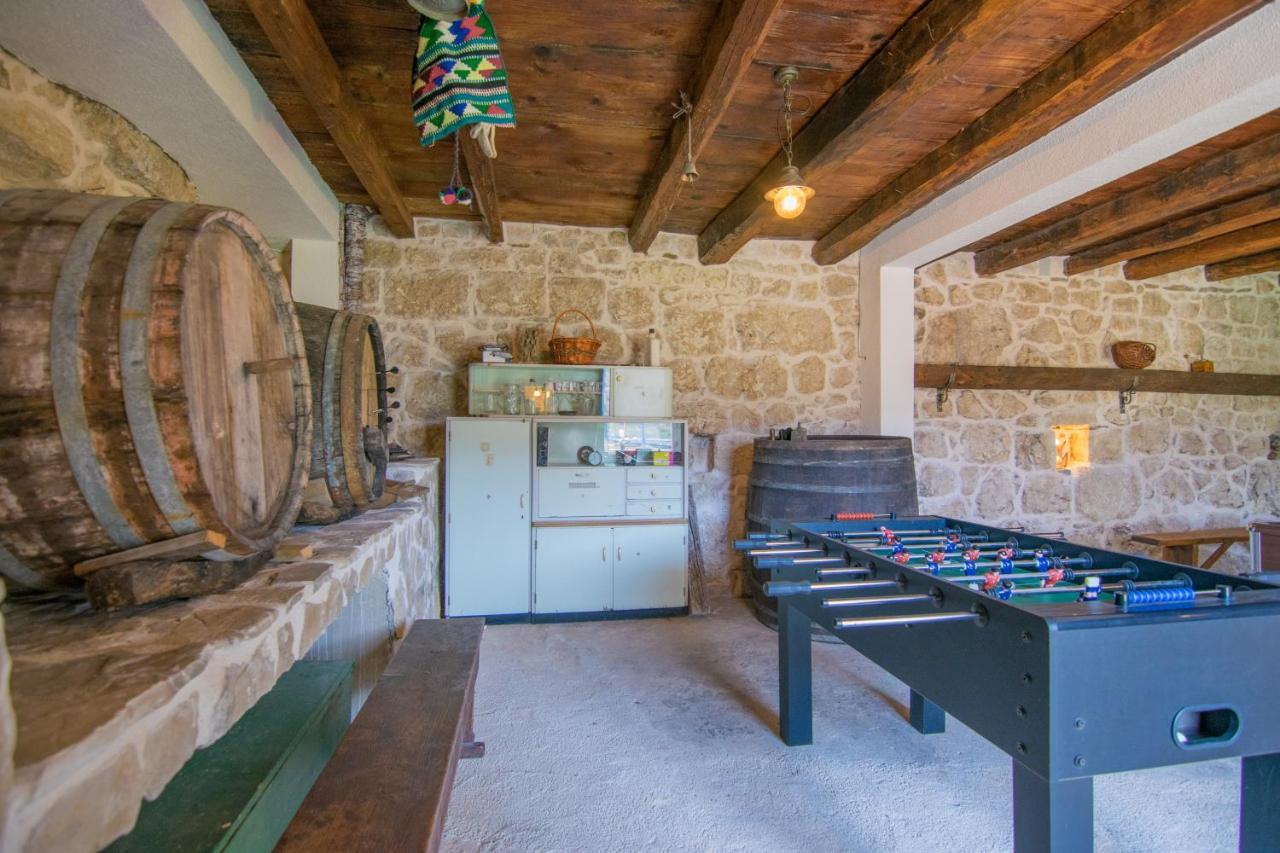 Villa Milena With Heated Pool And Jacuzzi Kostanje Bagian luar foto