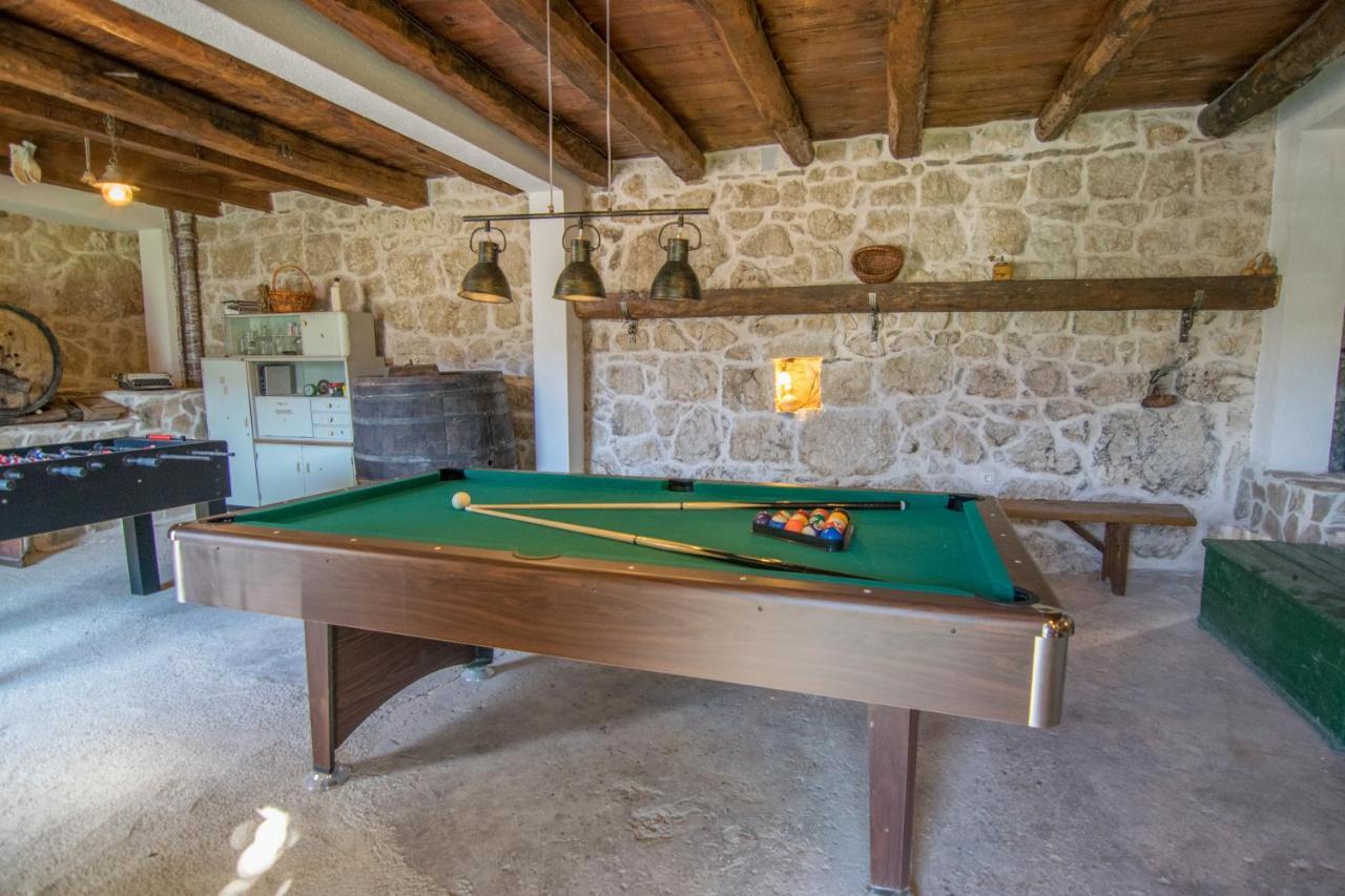 Villa Milena With Heated Pool And Jacuzzi Kostanje Bagian luar foto