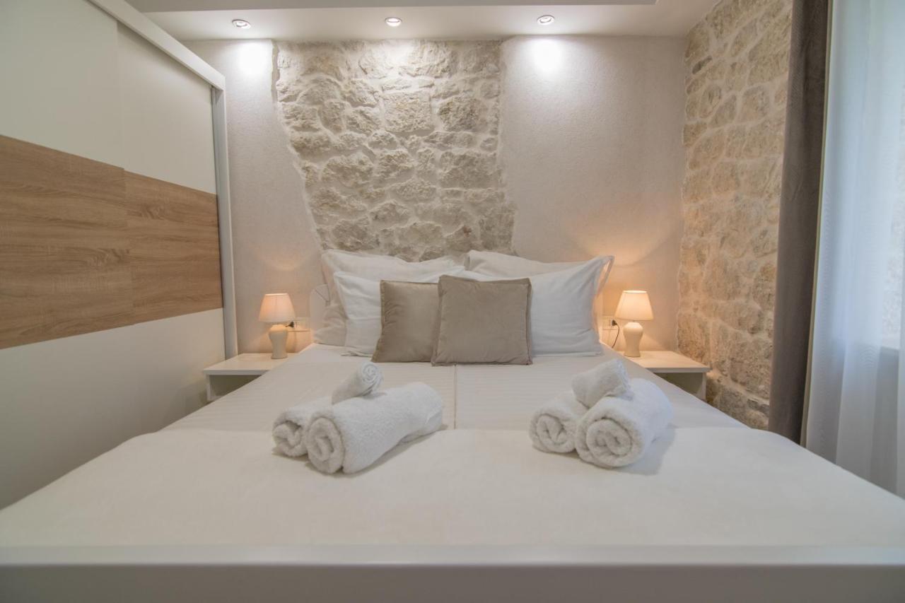 Villa Milena With Heated Pool And Jacuzzi Kostanje Bagian luar foto