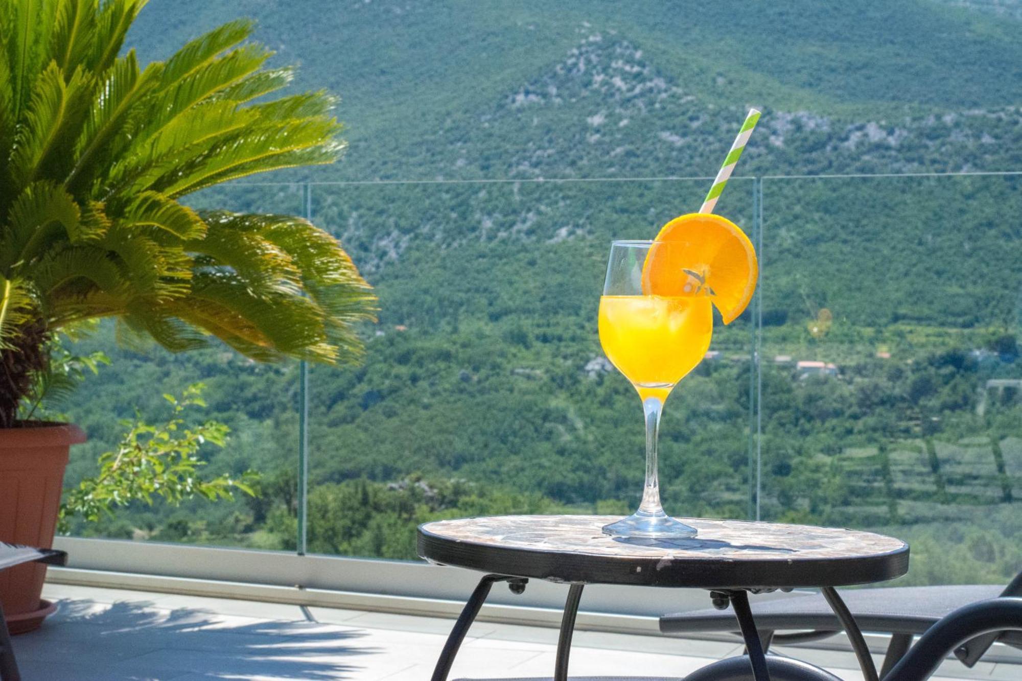 Villa Milena With Heated Pool And Jacuzzi Kostanje Bagian luar foto